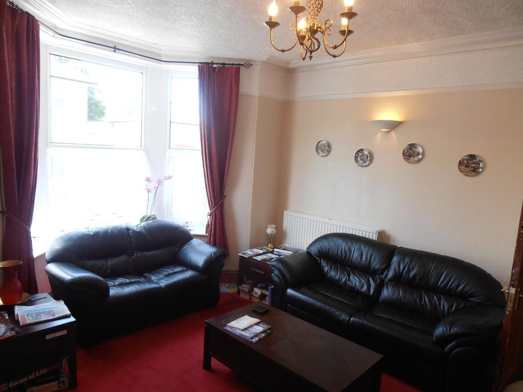 Meadowlea Guest House Okehampton Exteriör bild